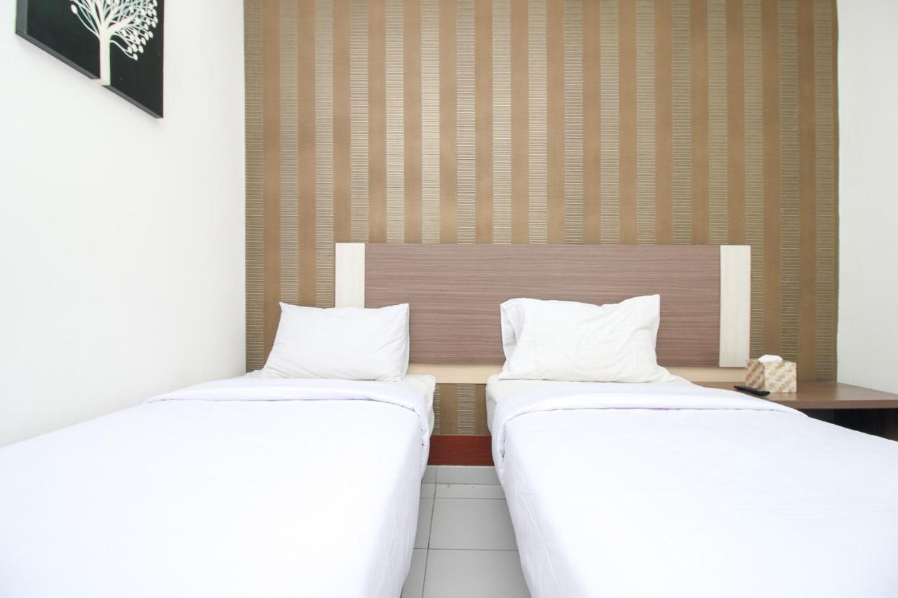Smarthomm Inn Bandara Parungkuda Exterior photo